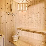 3 Bedroom Stunning In *