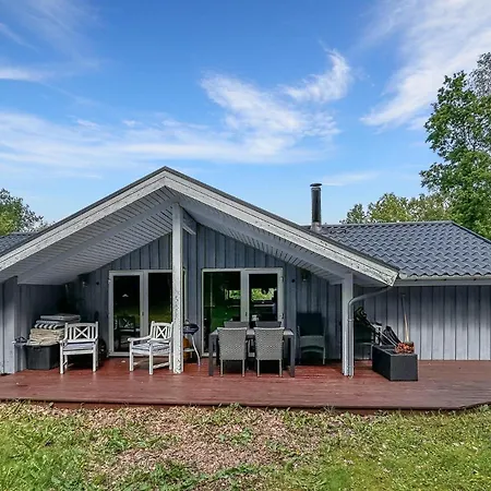 3 Bedroom Stunning In * ギブ