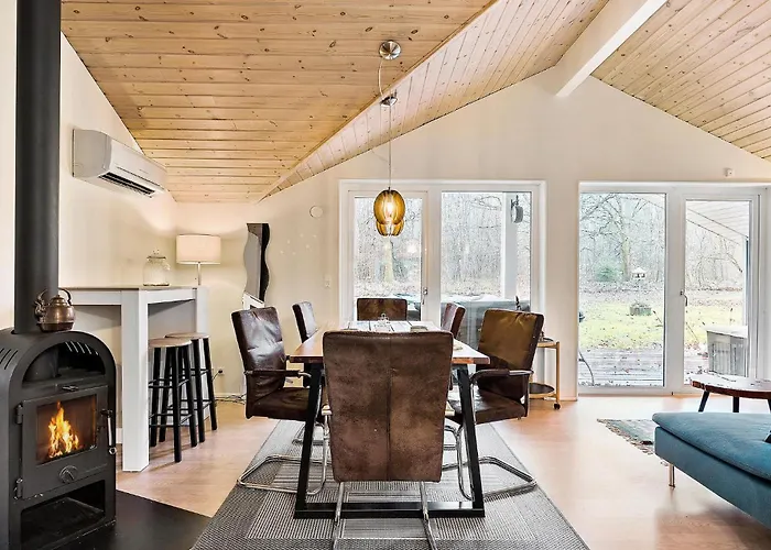 3 Bedroom Stunning In * Give